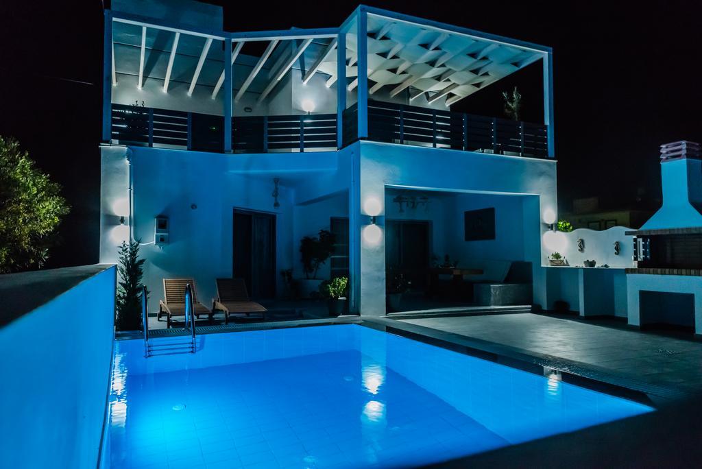 Villa Iceberg Каламаки Екстериор снимка